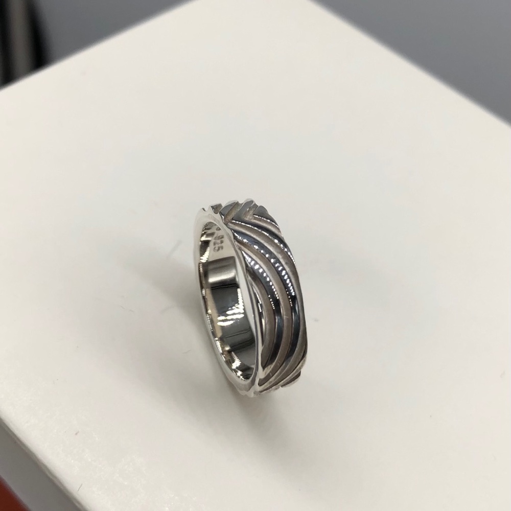 Thistle & Bee Solid Sterling Silver Ring - image 3